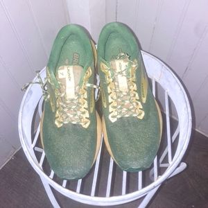BROOKS LAUNCH 7 SNEAKERS